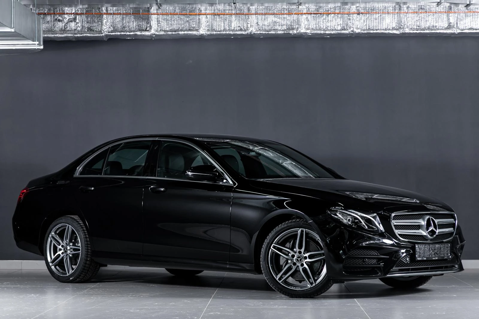 Top 5 Benefits of Hiring a Private Chauffeur in Zürich – Luxury, Comfort, and Convenience